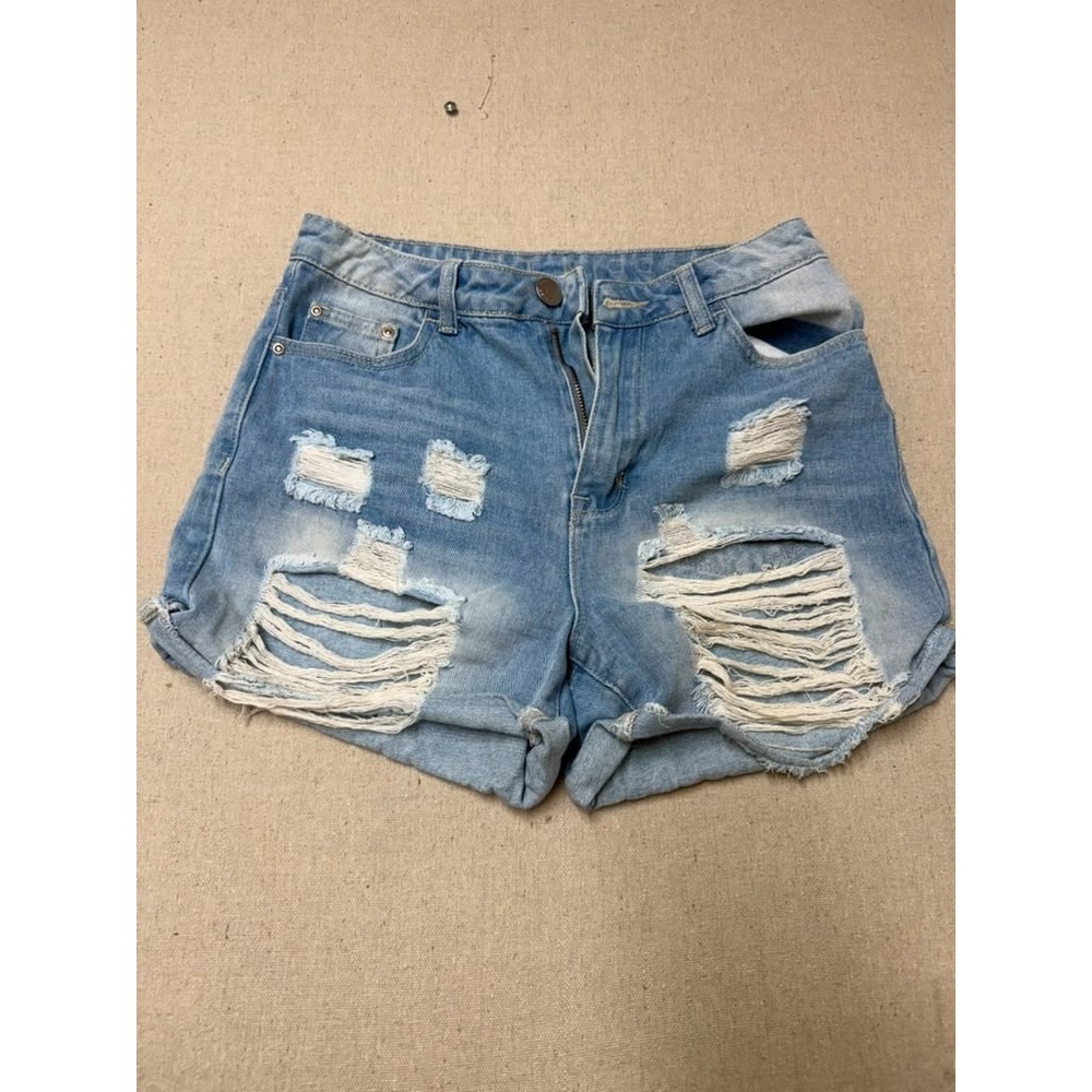 Forever 21 Women’s Distressed Denim Shorts Size 5 Light Wash [A35]